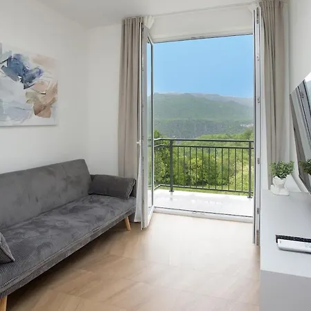 Apartment Village Dream *
